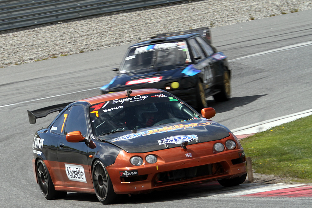 Honda Integraen i flot solskin på Rudskogen Motorcenter
(Foto: Keld Dohm)